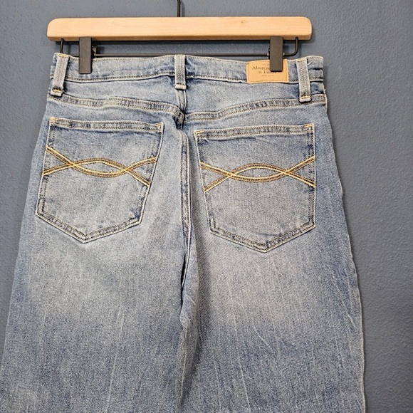 Abercrombie & Fitch - Mom Jeans - Picture 4 of 9